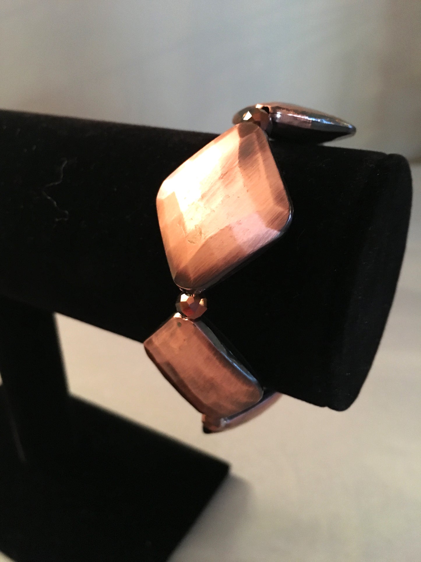 Bronze diamond shaped stretch bracelet
