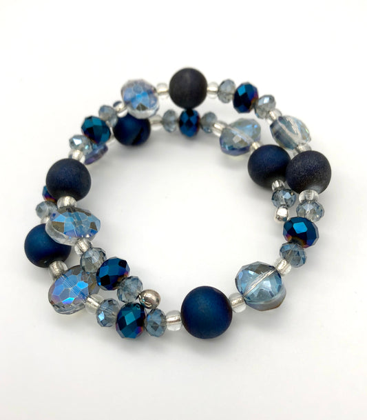 Blue druzy and faceted beaded memory wire bracelet