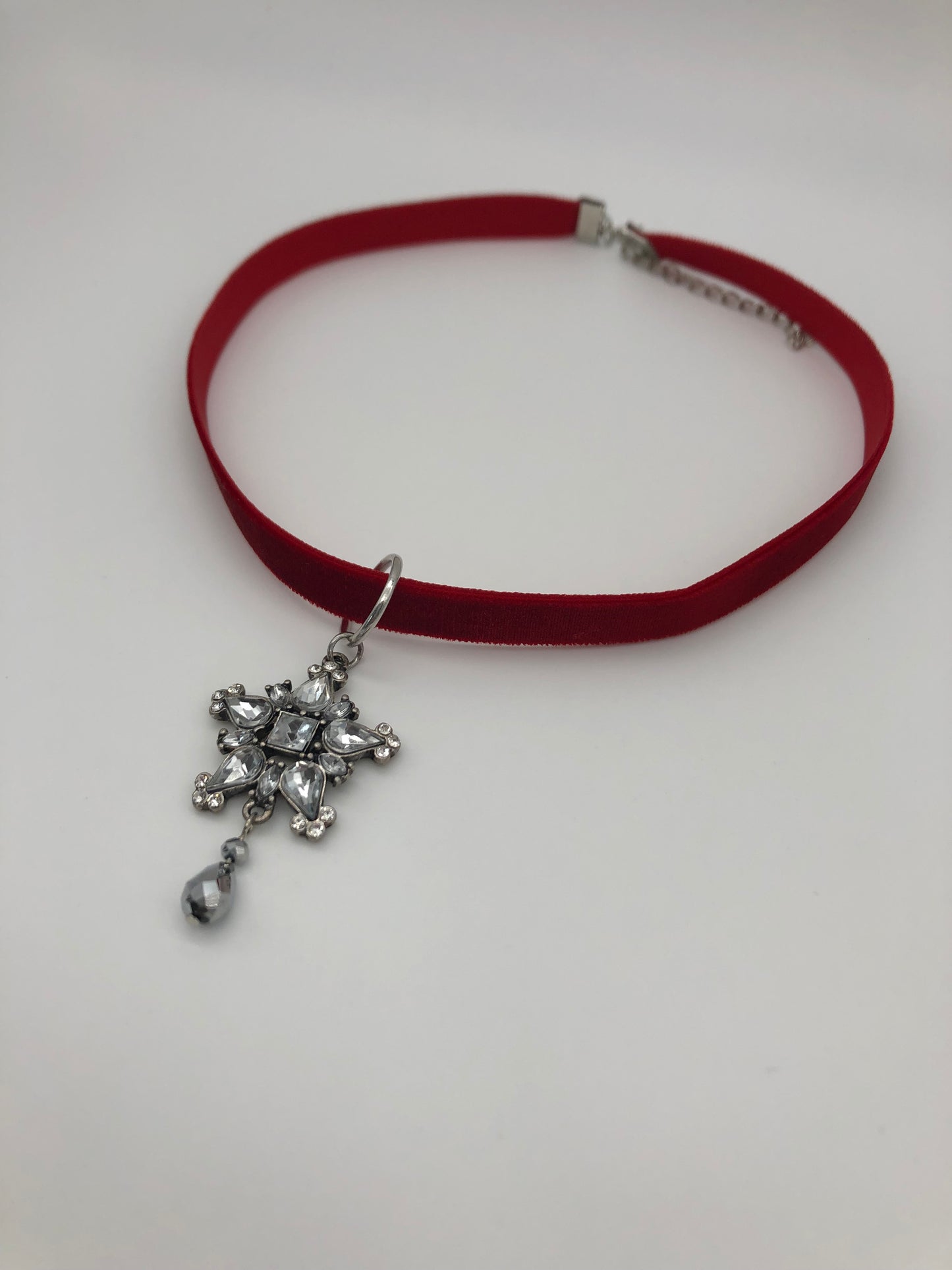 Red Velvet Snowflake Choker Necklace
