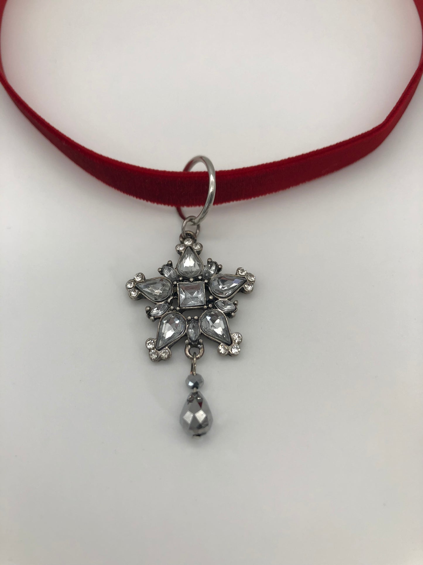 Red Velvet Snowflake Choker Necklace