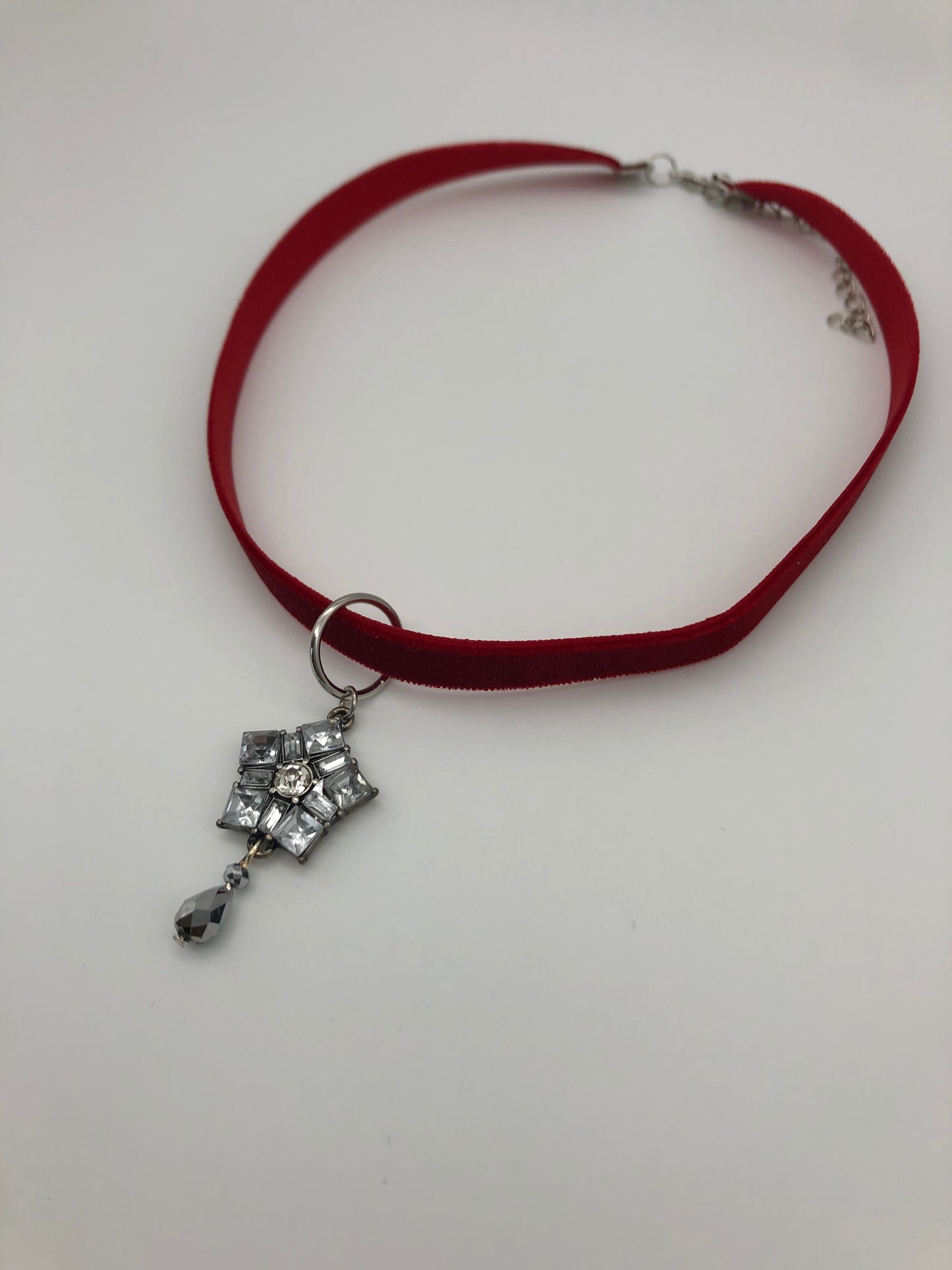 Red Velvet Snowflake Choker Necklace