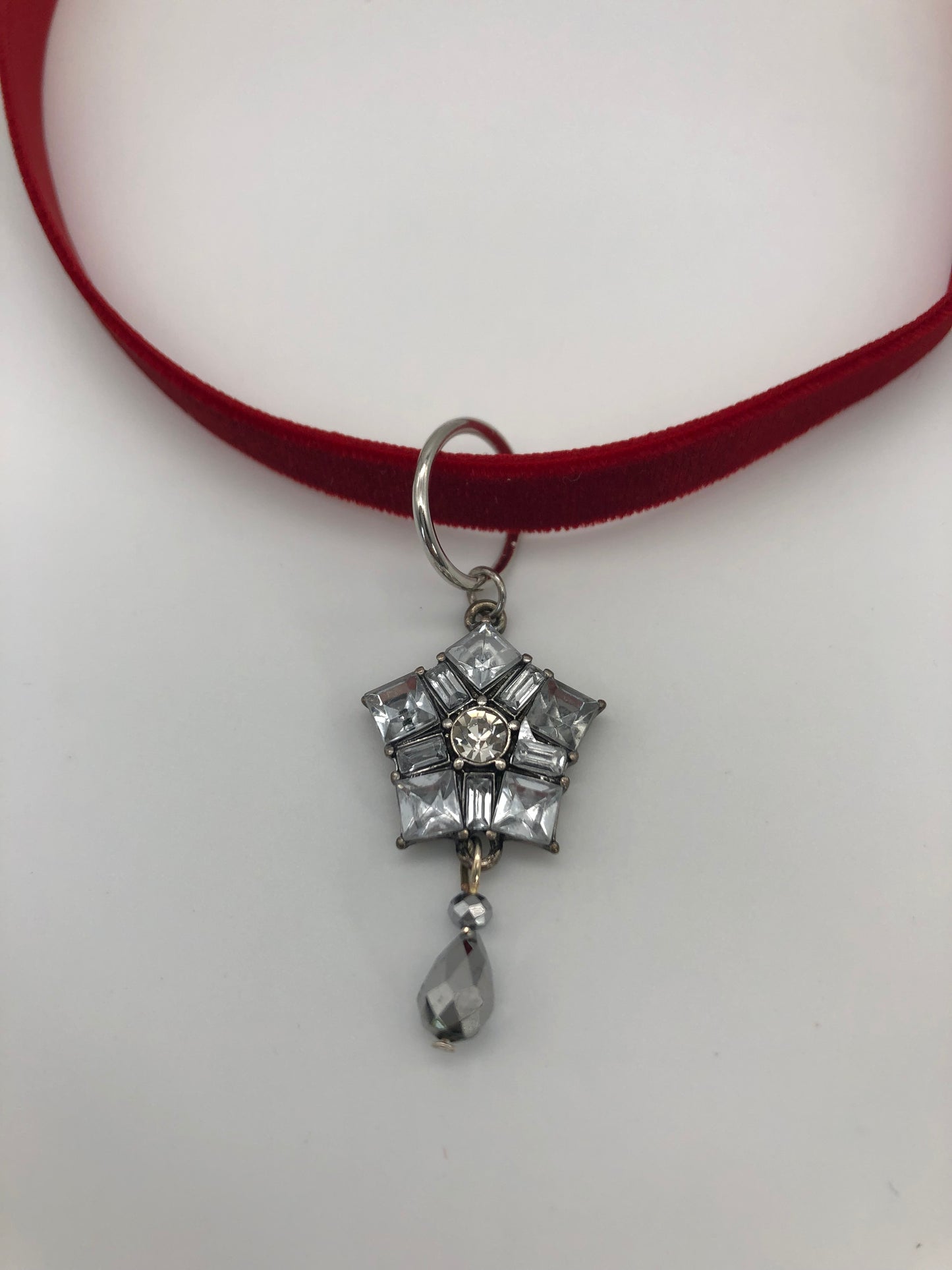 Red Velvet Snowflake Choker Necklace