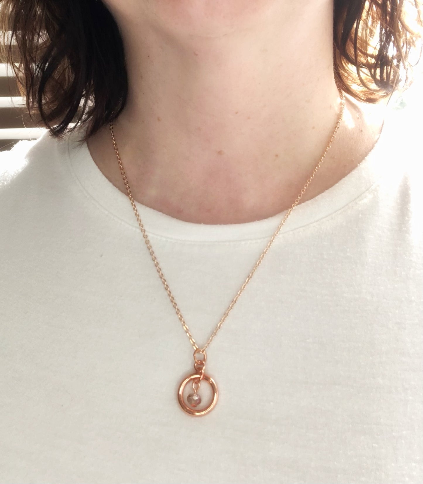 Rose gold circle pendant chain necklace