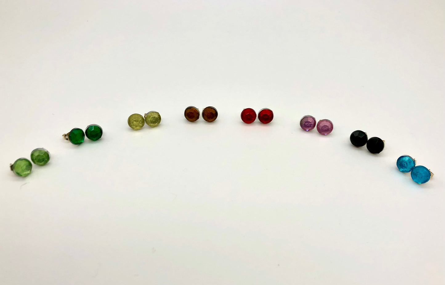 Rhinestone-look acrylic post earrings