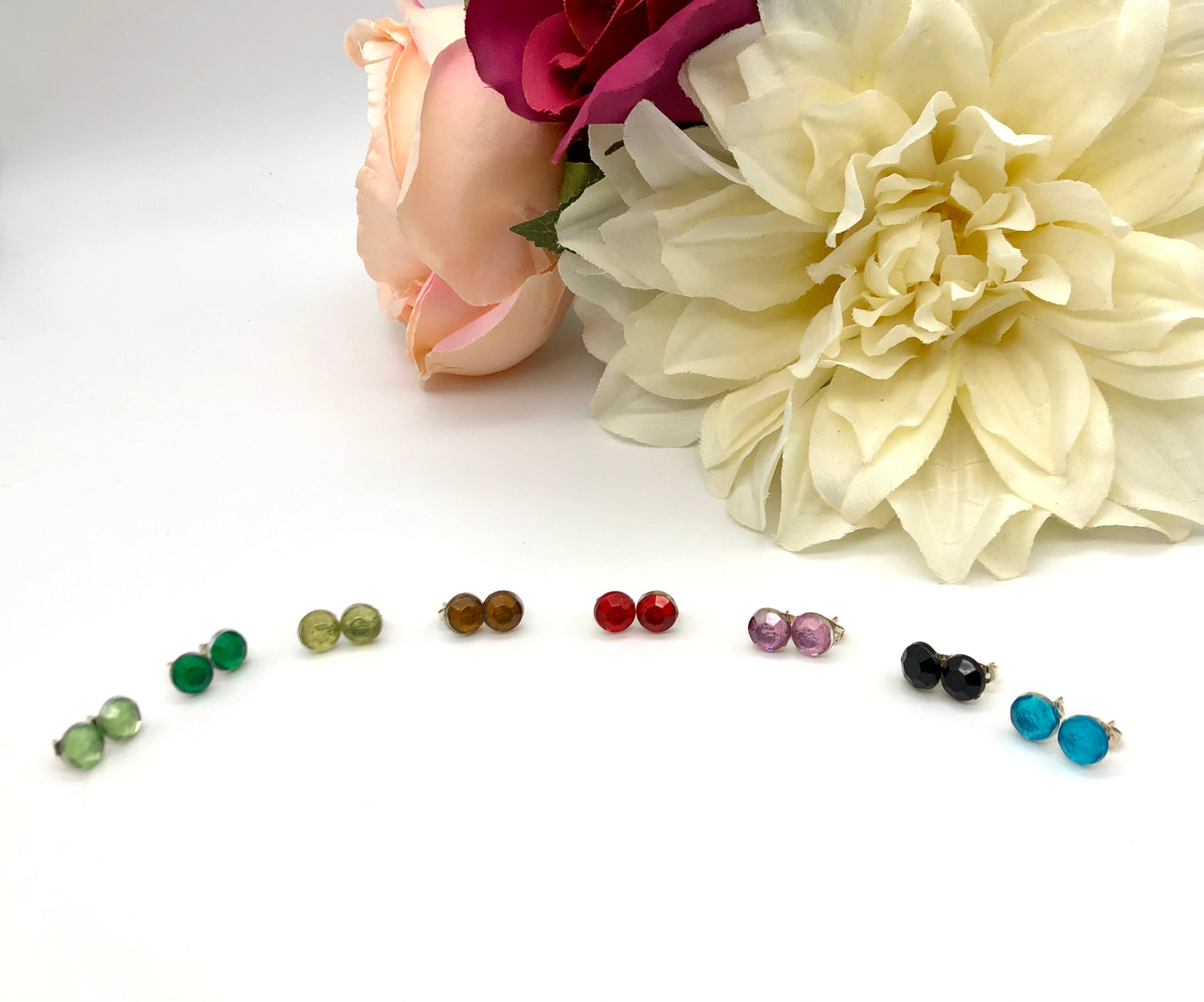 Rhinestone-look acrylic post earrings