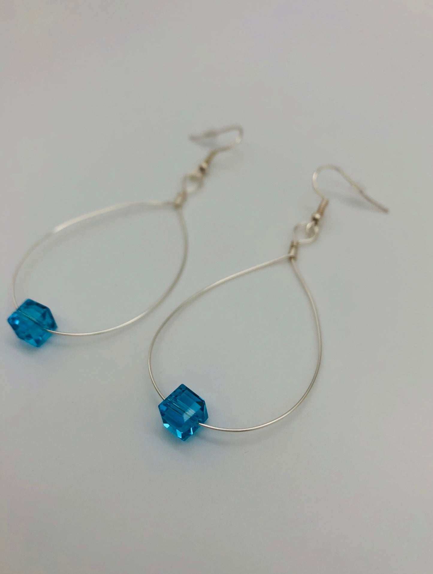 Long wire-wrap aqua glass cube loop earrings