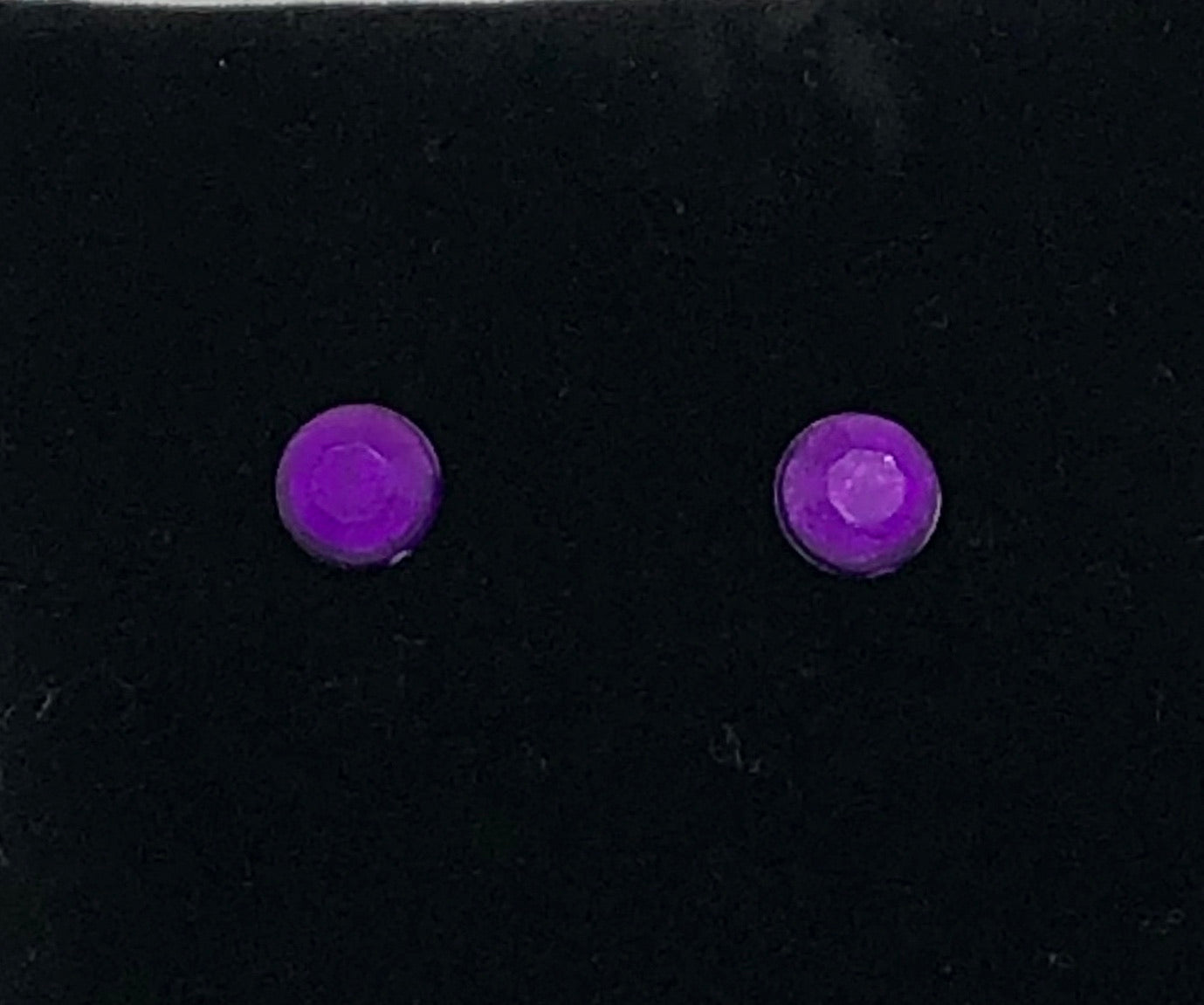 Rhinestone-look acrylic post earrings