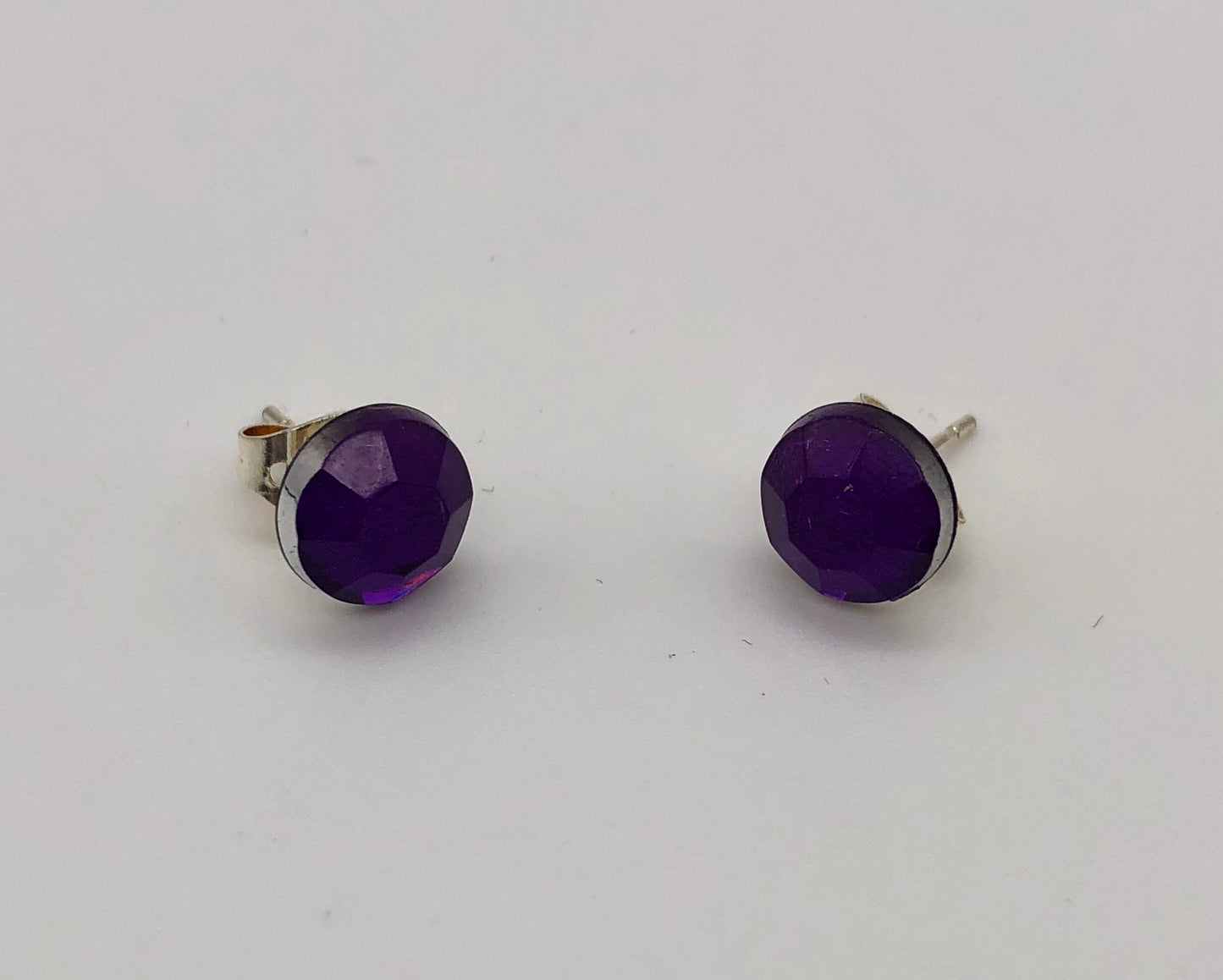 Rhinestone-look acrylic post earrings