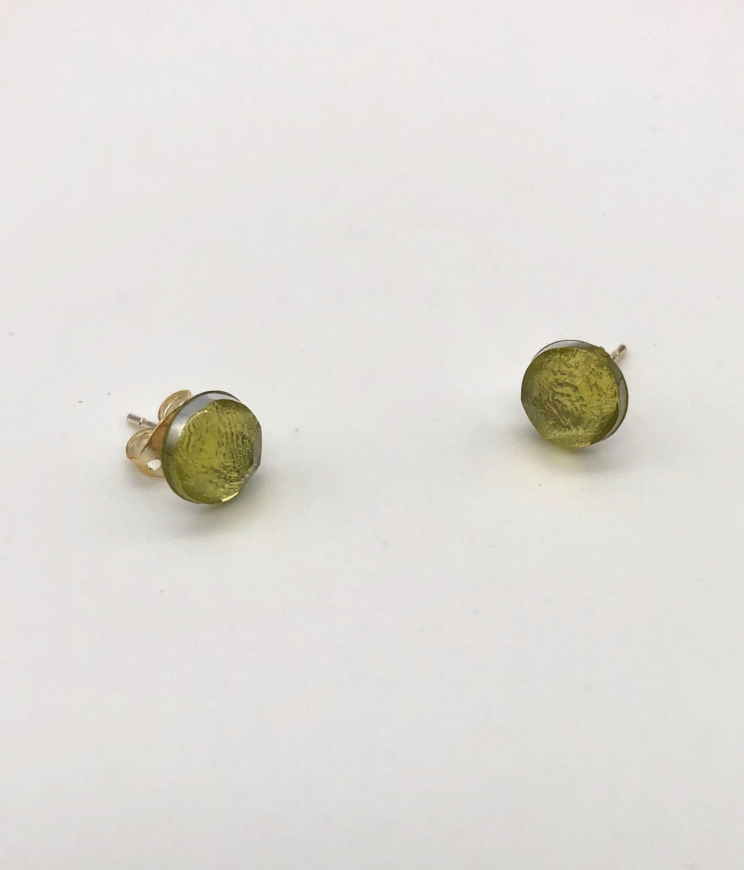 Rhinestone-look acrylic post earrings