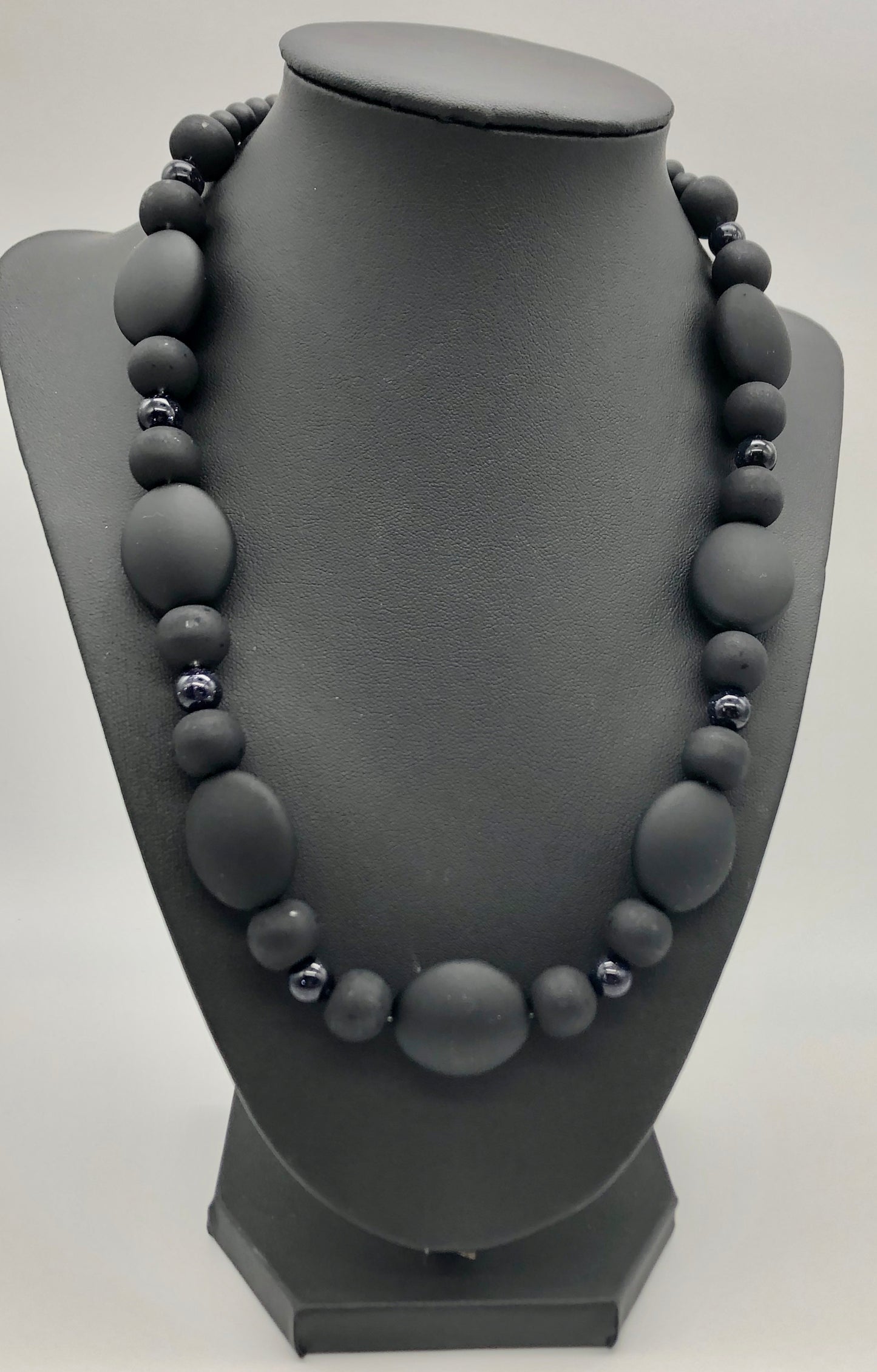 Matte black oval and black stone sparkle beaded necklace