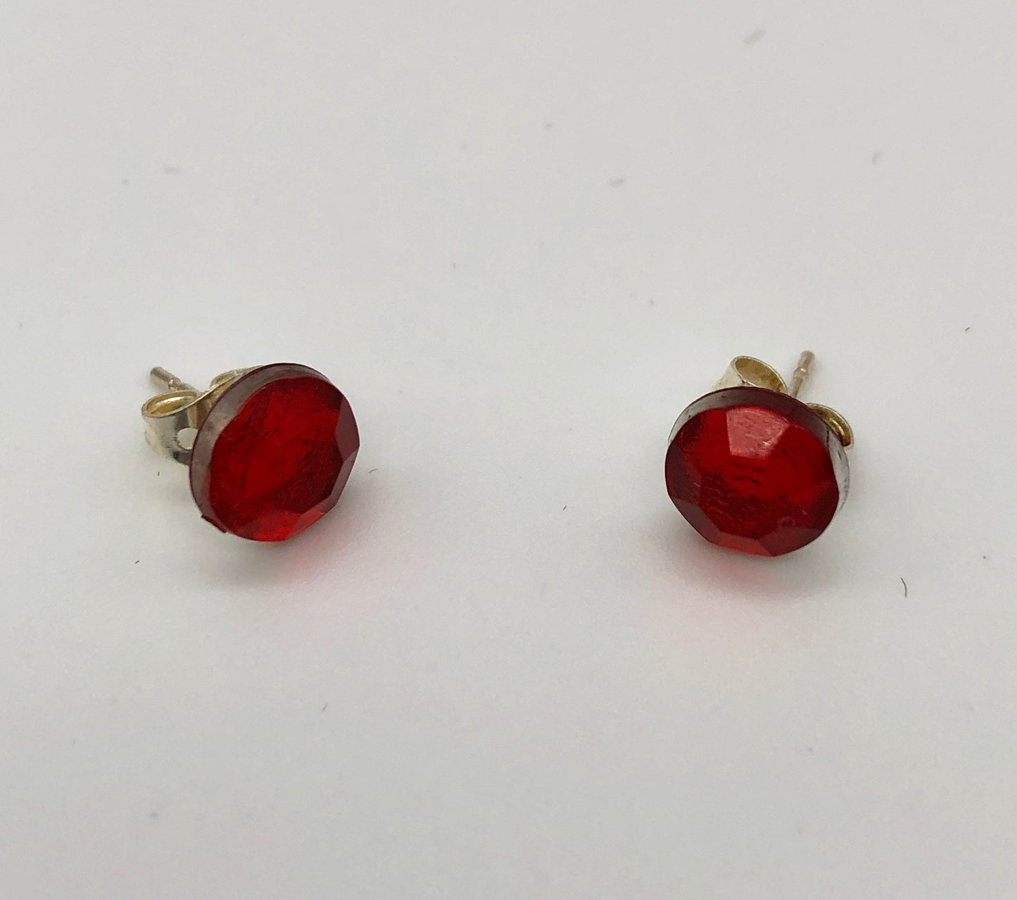 Rhinestone-look acrylic post earrings