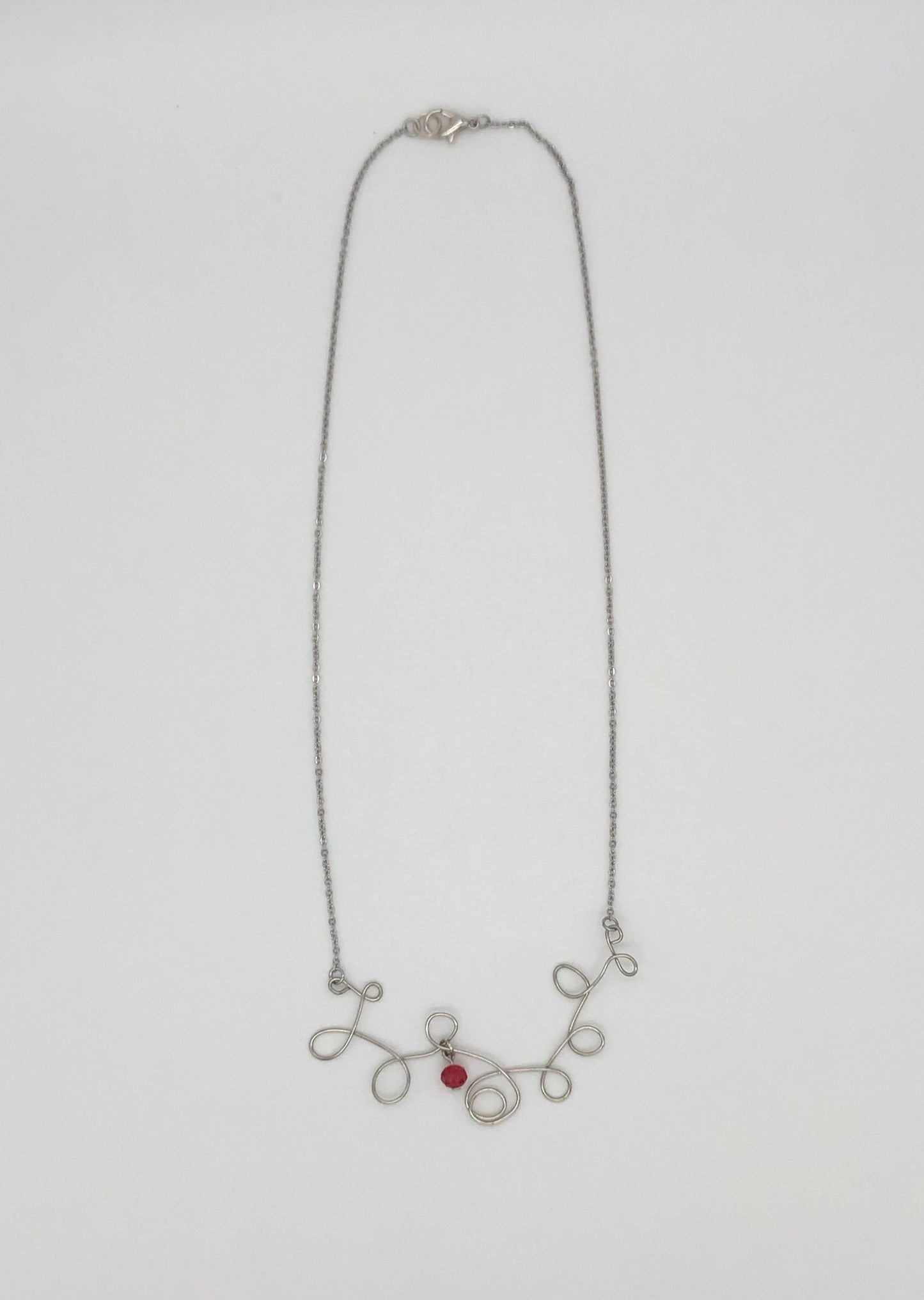 Free form silver wire loop pendant chain necklace