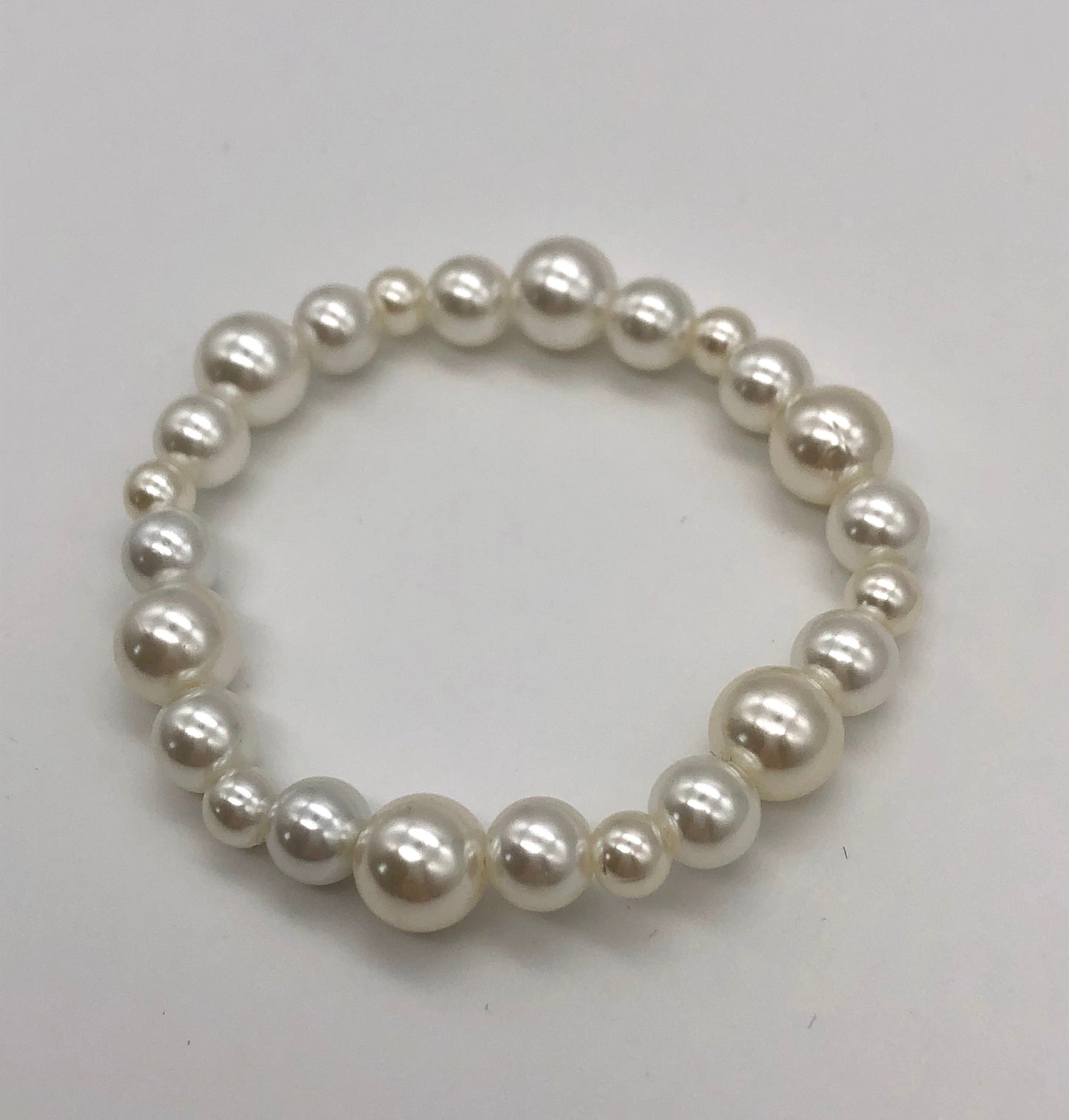 Faux pearl stretch bracelet