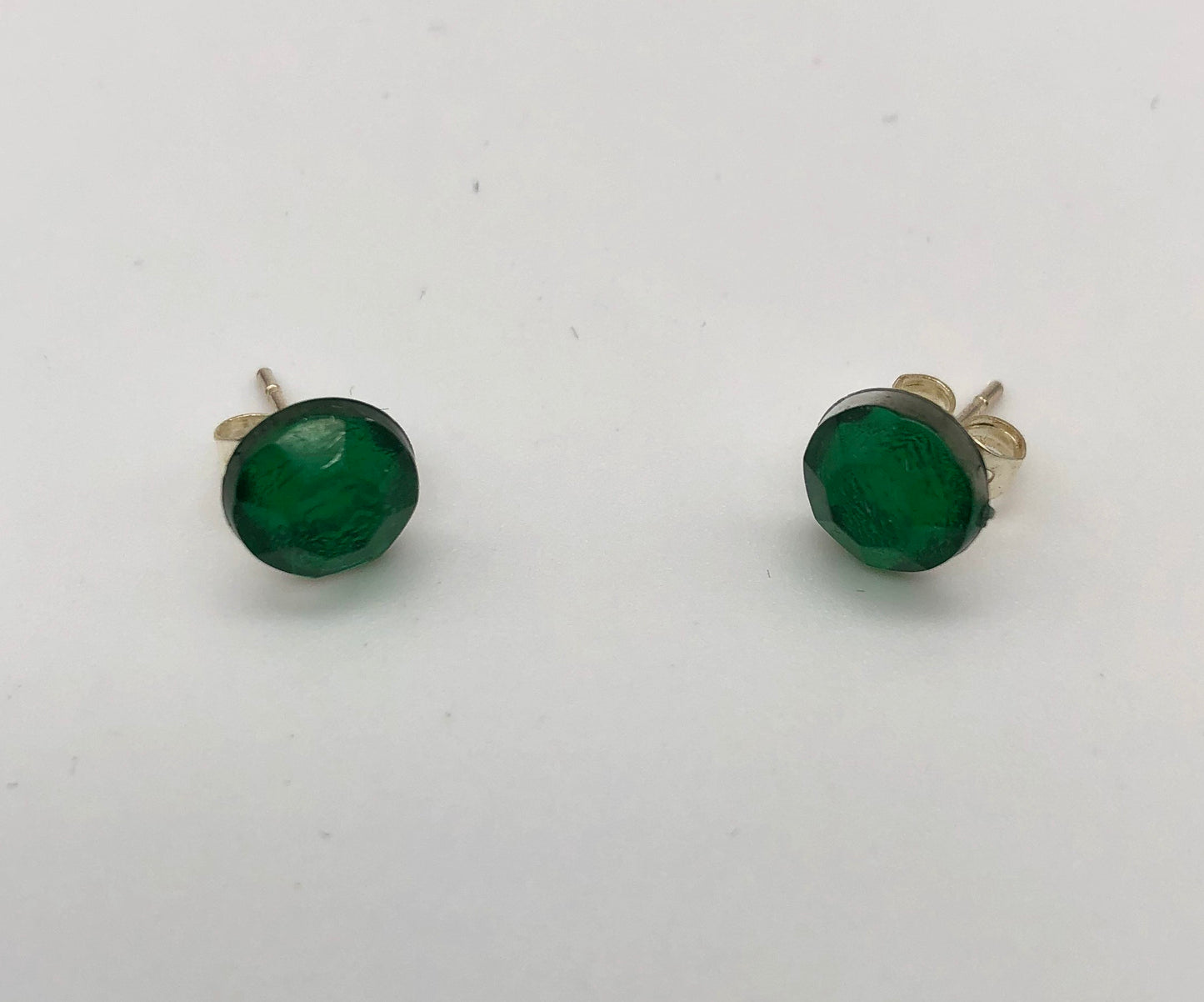 Rhinestone-look acrylic post earrings