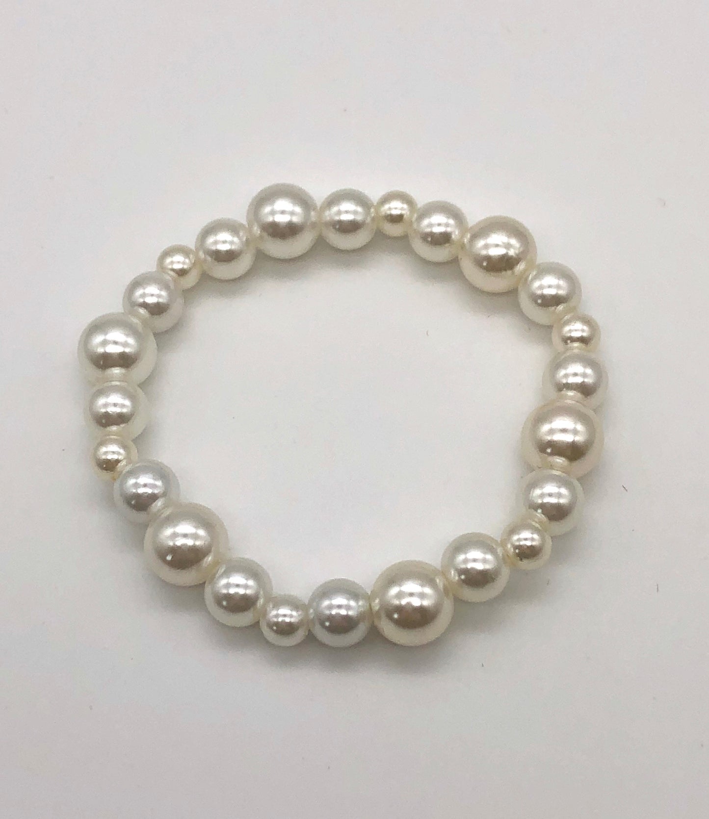 Faux pearl stretch bracelet