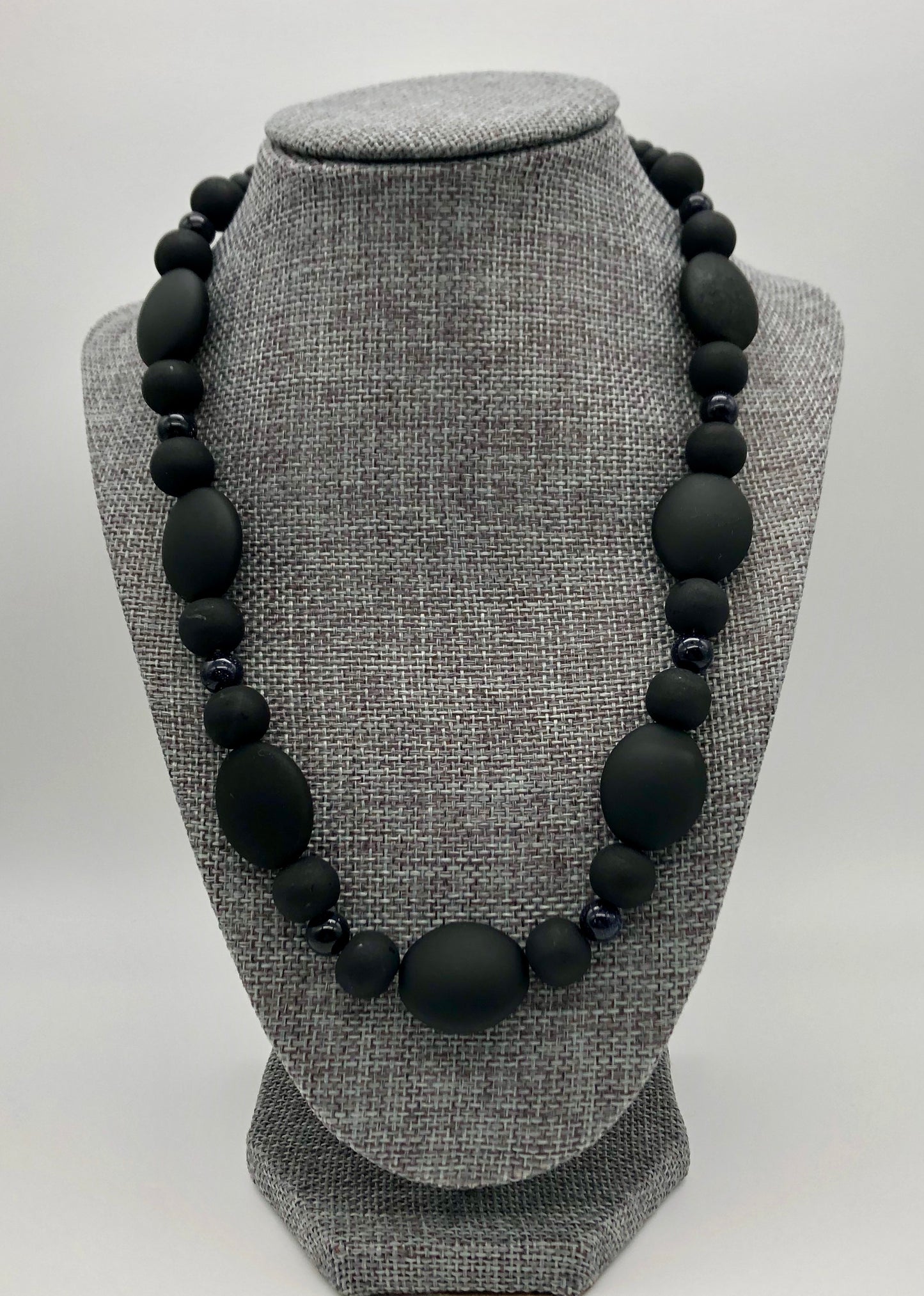Matte black oval and black stone sparkle beaded necklace