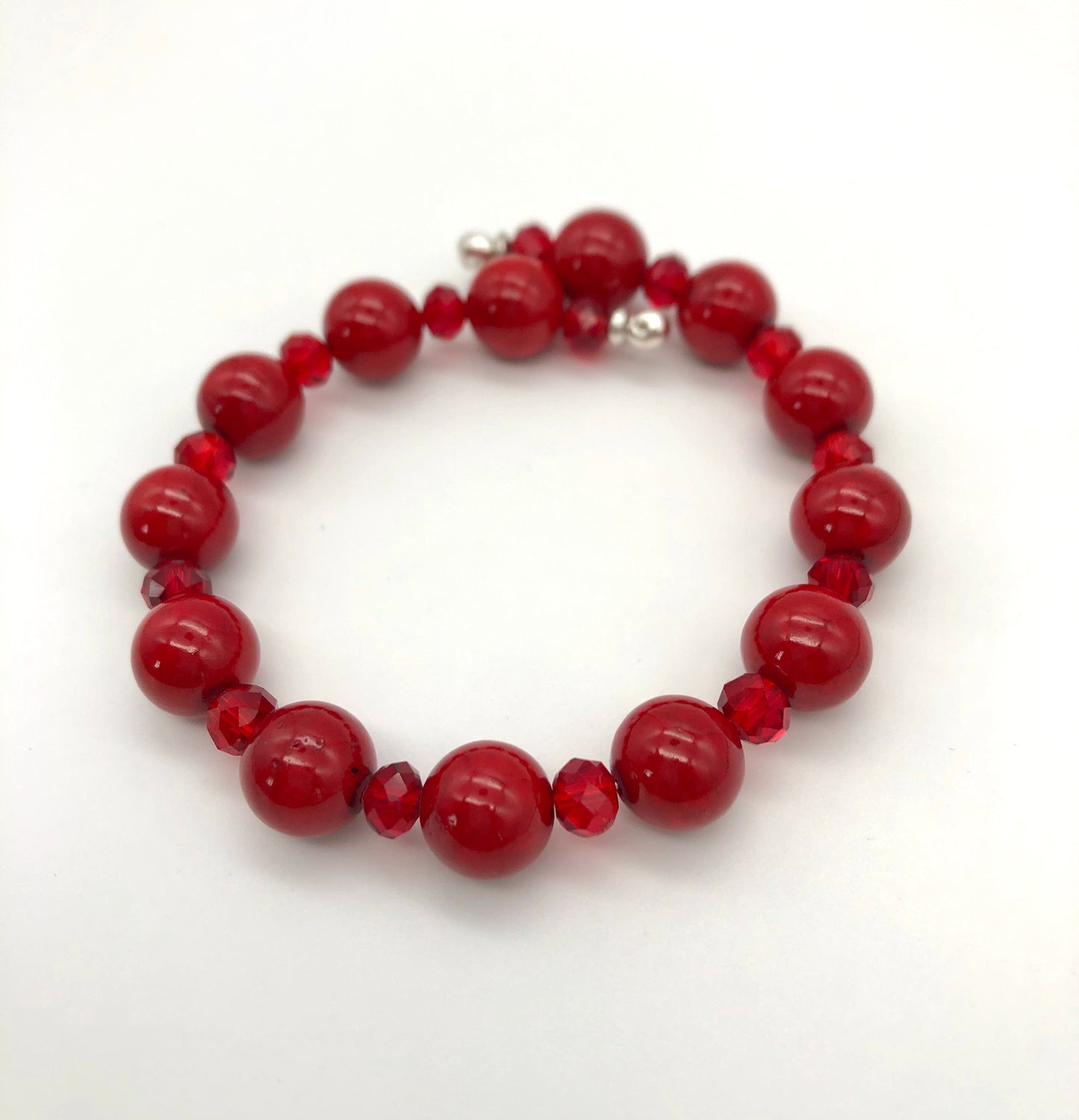 Red round stone and faceted beaded memory wire bracelet