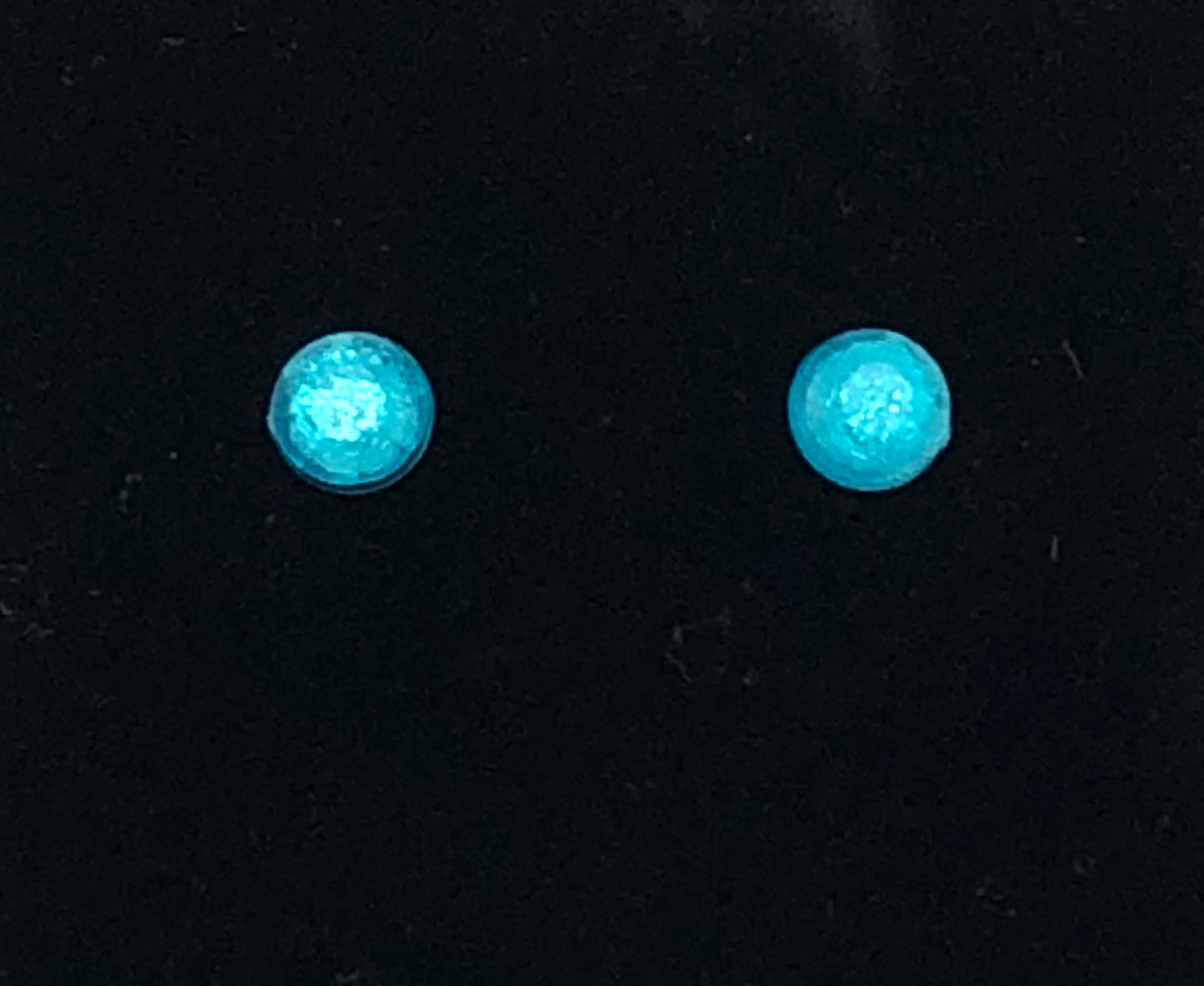 Rhinestone-look acrylic post earrings